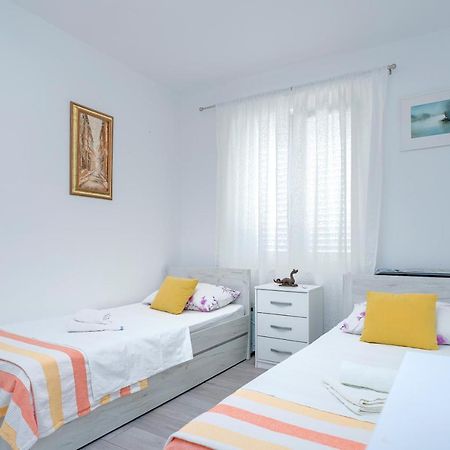 Kumquat Apartment - Zf Hvar Hvar Town Bagian luar foto