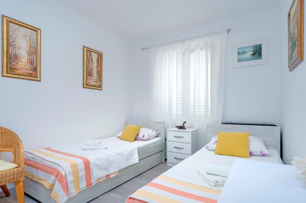 Kumquat Apartment - Zf Hvar Hvar Town Bagian luar foto