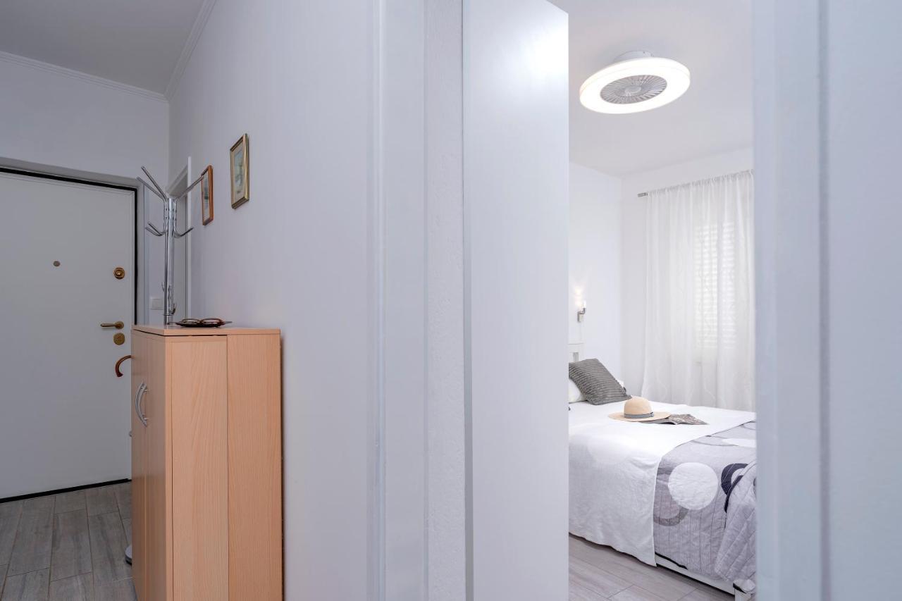 Kumquat Apartment - Zf Hvar Hvar Town Bagian luar foto
