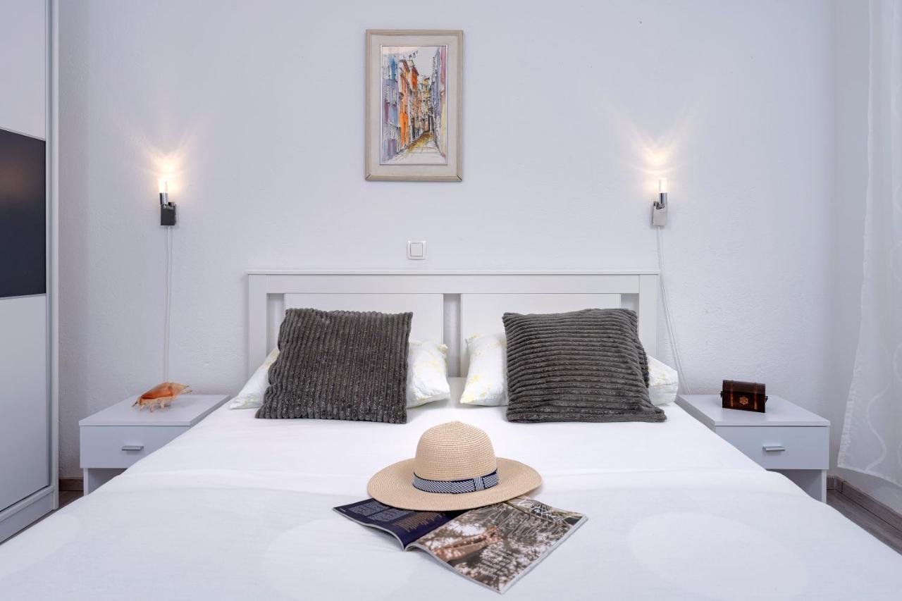 Kumquat Apartment - Zf Hvar Hvar Town Bagian luar foto