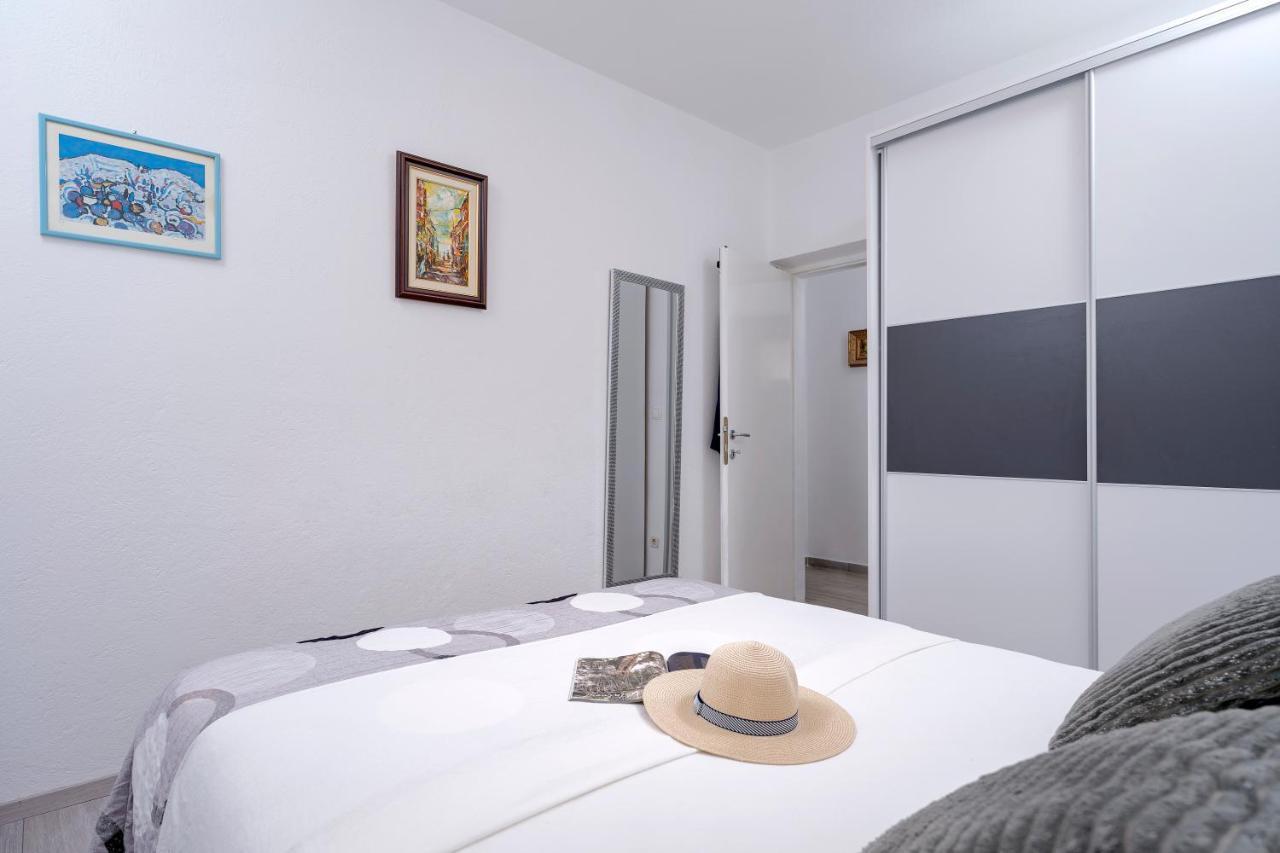 Kumquat Apartment - Zf Hvar Hvar Town Bagian luar foto