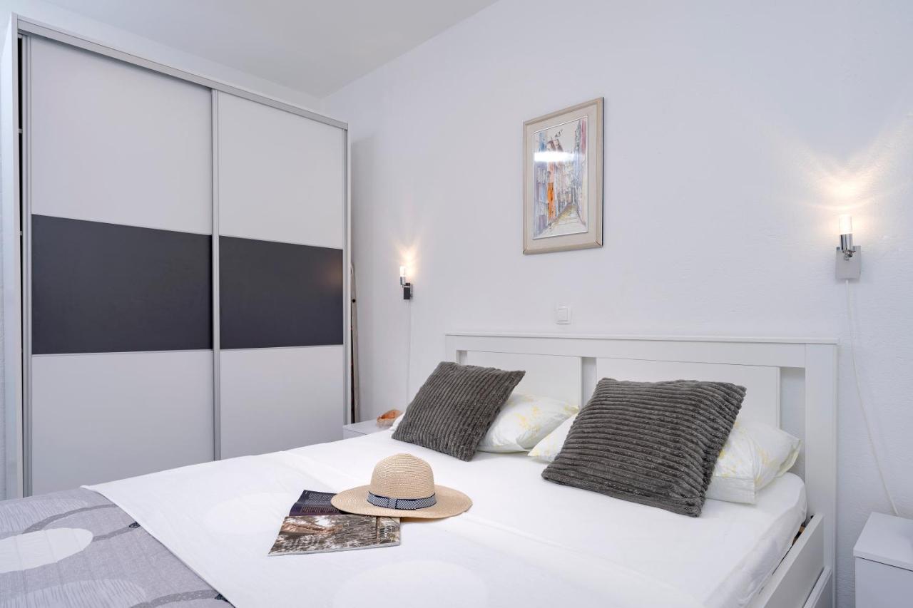 Kumquat Apartment - Zf Hvar Hvar Town Bagian luar foto