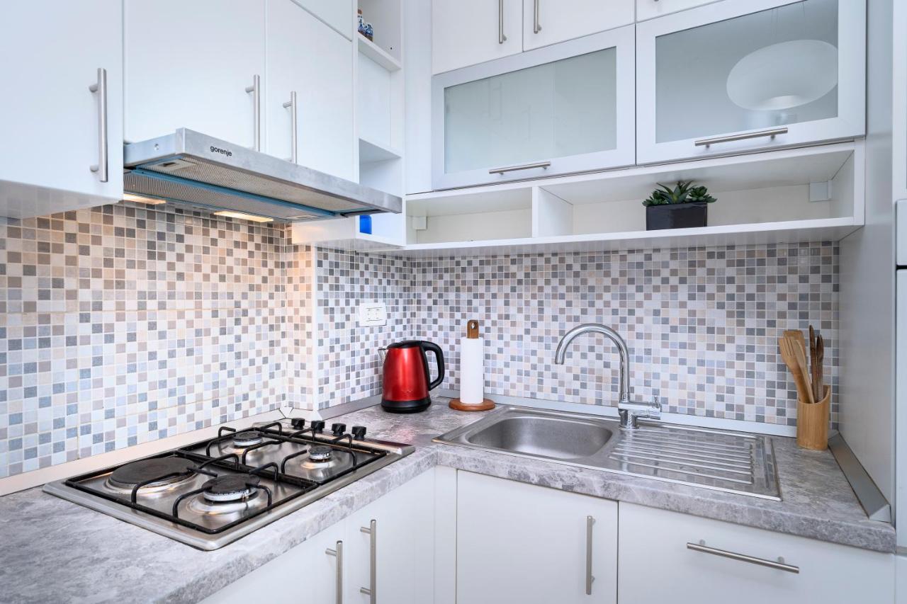 Kumquat Apartment - Zf Hvar Hvar Town Bagian luar foto