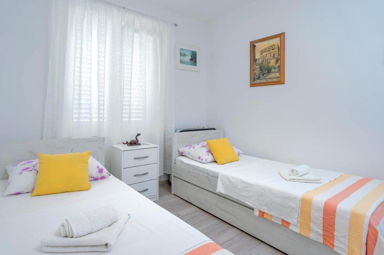 Kumquat Apartment - Zf Hvar Hvar Town Bagian luar foto